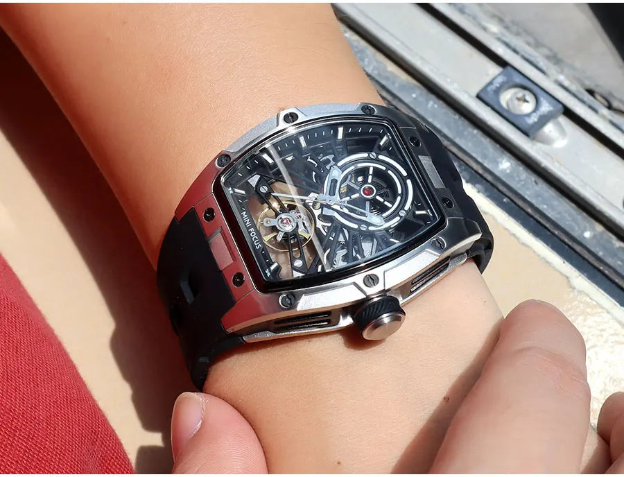 Reloj de pulsera MINI FOCUS para hombre, negro, a la moda, resistente al agua, mecánico automático, con manecillas luminosas, correa de silicona y esfera tonneau