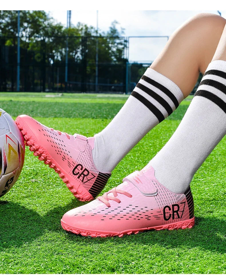 Nouvelles chaussures de football pour enfants, chaussures de sport d'extérieur, chaussures de football pour garçons et filles, chaussures de football à boucles, chaussures de futsal, pointures 28-39