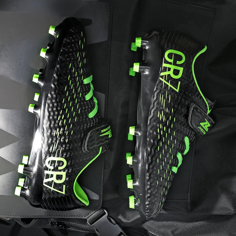 Nouvelles chaussures de football montantes à crampons longs pour adolescents et étudiants, adaptées aux garçons et aux filles, élégantes, durables et tendance