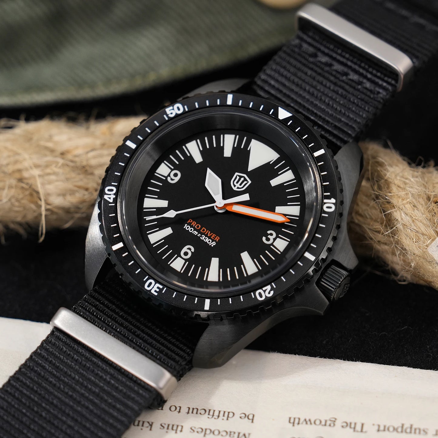 Watchdives WD1980 V3 Quartz Watch 100m Waterproof BGW9 Luminous Nylon Strap Watch Sapphire VH31 Movement Men Watch with Gift Box