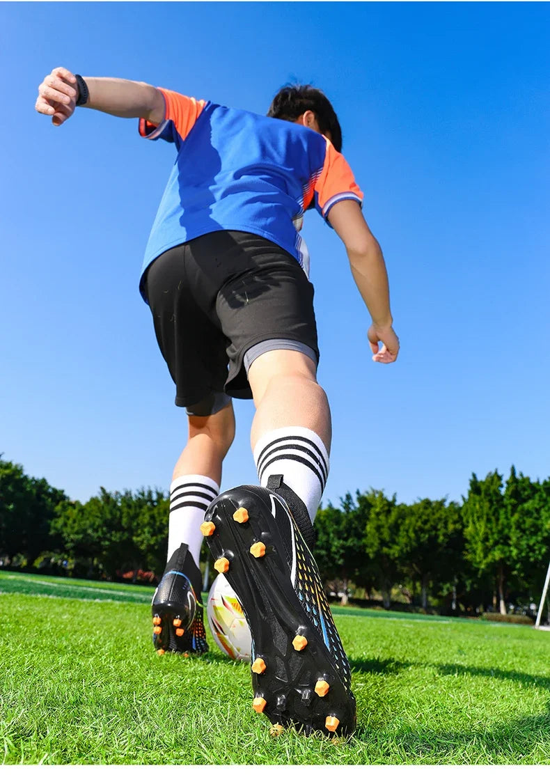 Mens Football Field Boots Ultralight Turf Indoor Society Training Soccer Shoes Cleats for Kids Sneakers TF/FG Football Shoes