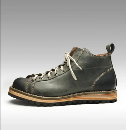 KOWM Cowhide Hiking Shoes Men's Walking Boot British Trekking Shoes Thick-Soled Cowhide High-Top Motorcycle Boots Ankle Sneakers