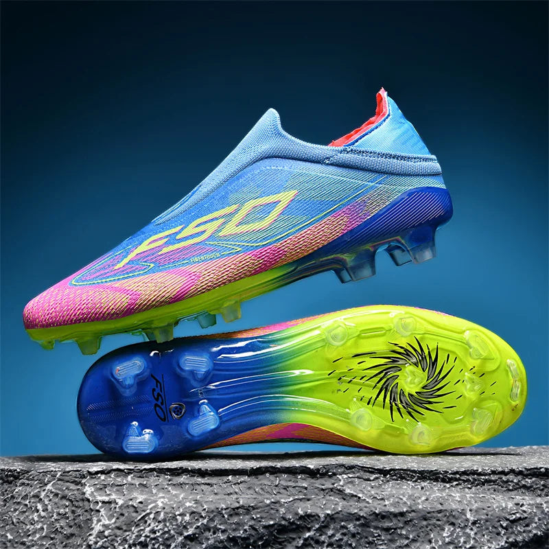Nouvelles chaussures de football pour hommes, modèle tendance, de haute qualité, mi-hautes, légères, antidérapantes, crampons d'extérieur pour l'entraînement sur gazon.