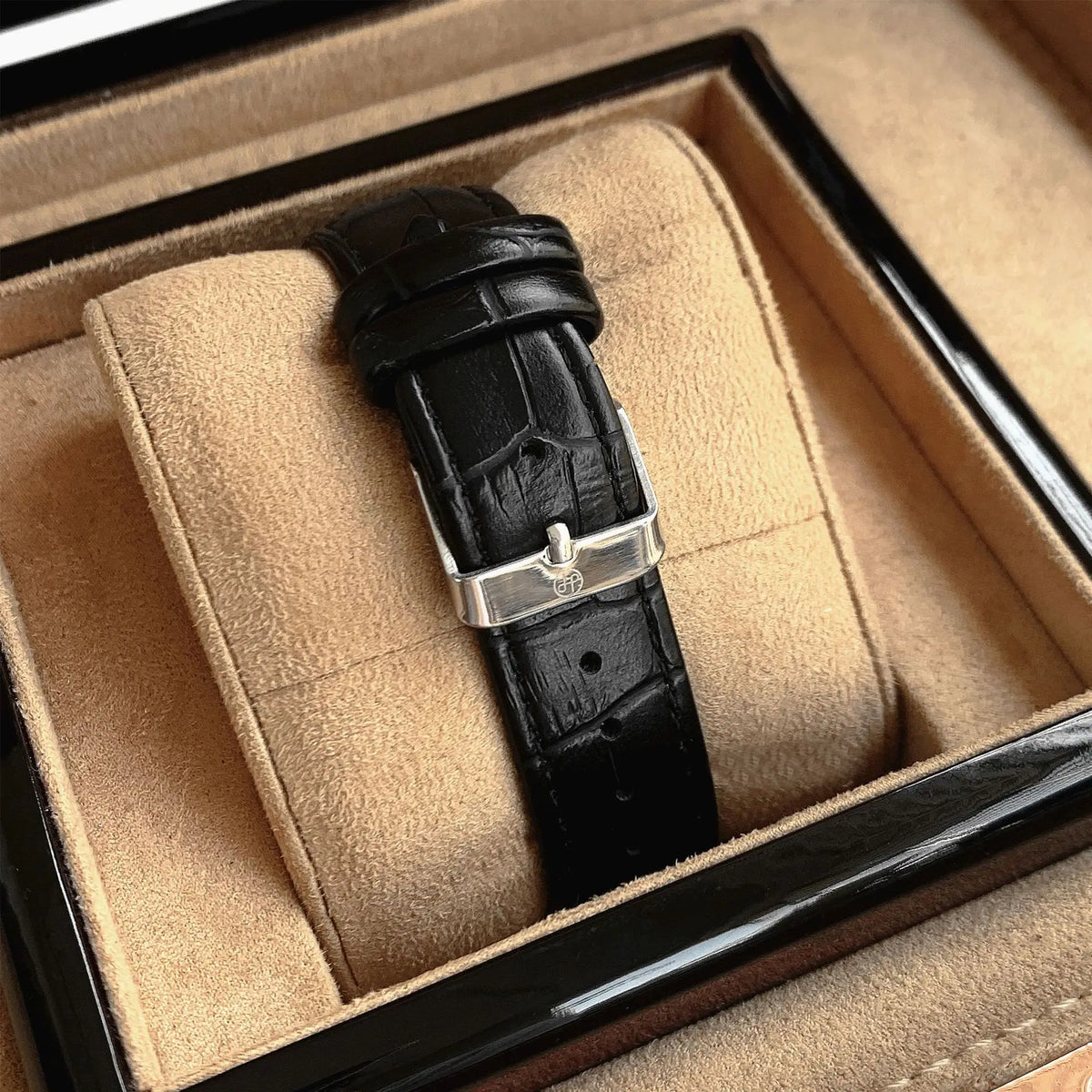 UTHAI Montre homme de luxe légère pour le travail, marque de luxe, carrée, classique, avec calendrier, étanche, bracelet, montre-bracelet à quartz pour homme, cadeau