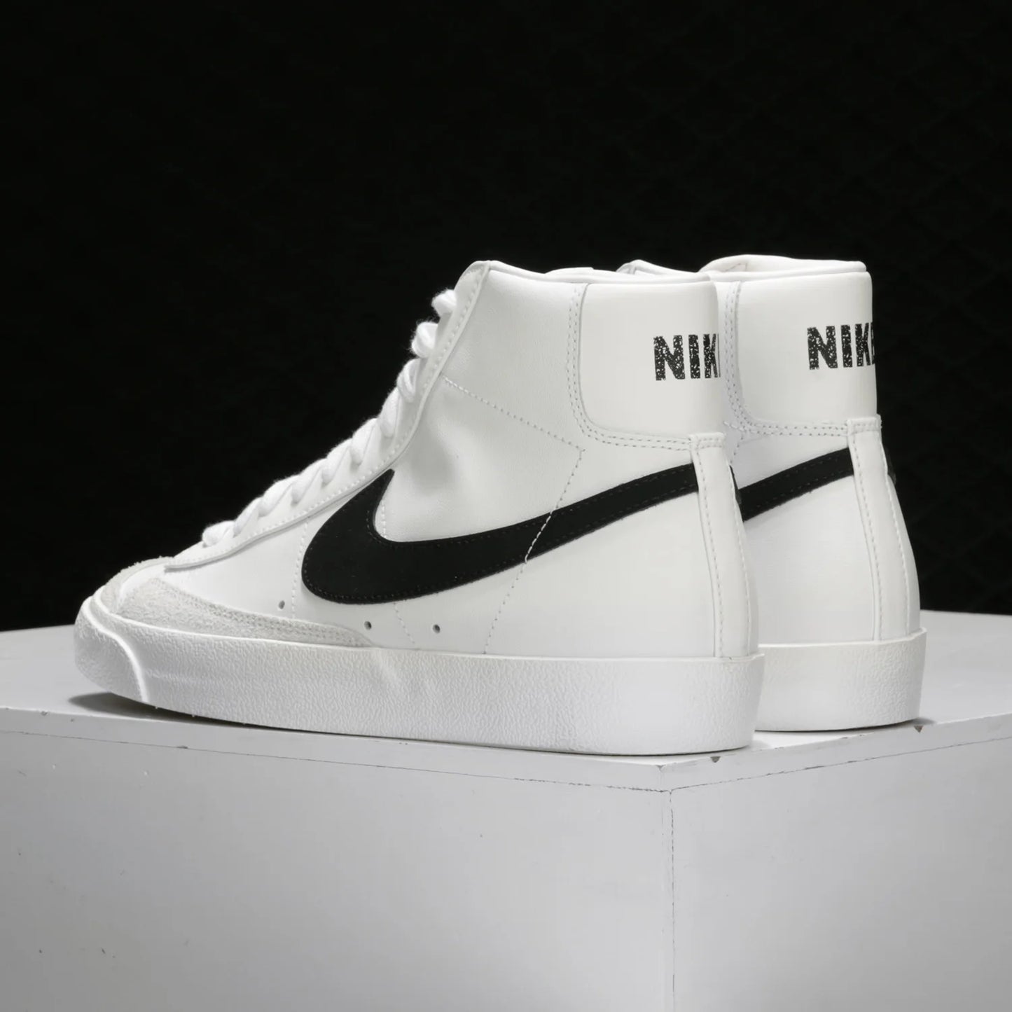 Nike Official Authentic BLAZER MID '77 Men's and Women's Casual Comfortable Sneakers BQ6806-100