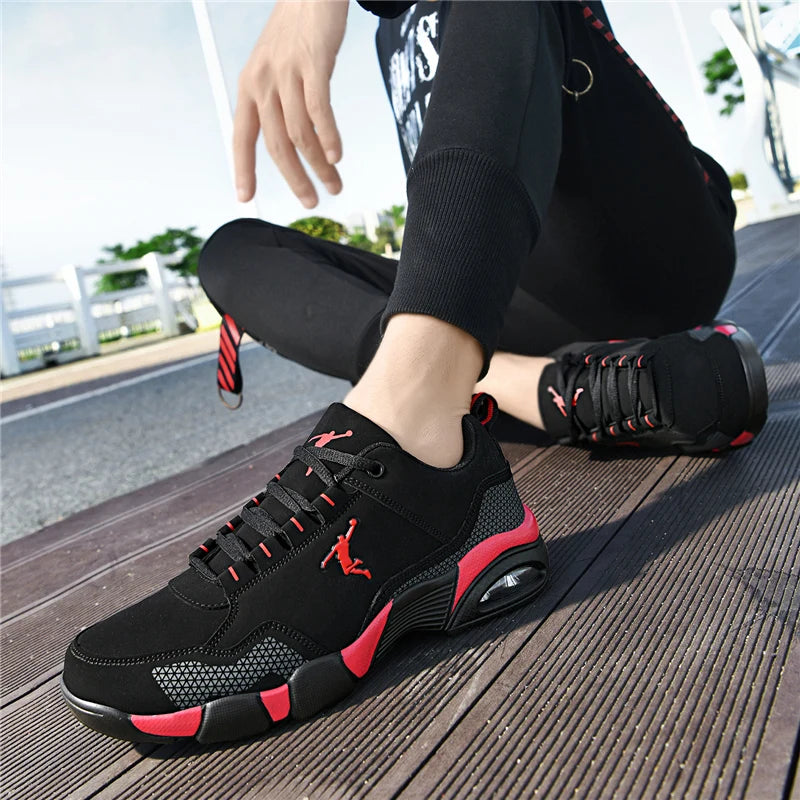 Chaussures de sport pour hommes, confortables, en cuir, pour le sport de plein air, nouvelles chaussures de tennis, classiques, noires, décontractées, légères, pour la marche