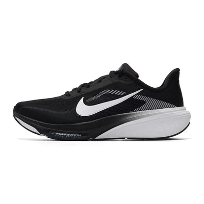 Chaussures de course pour hommes Nike IR1228-001, tige en maille respirante, semelle amortissante, légères, idéales pour la course sur route.