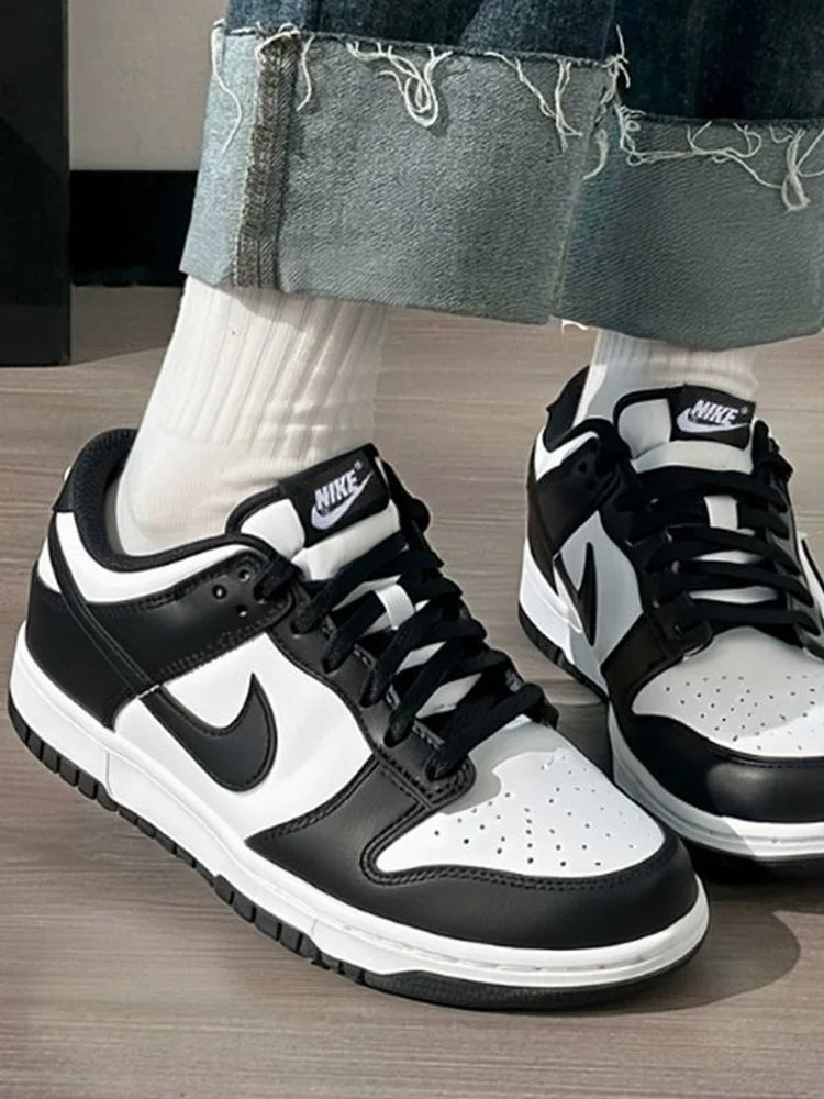Nike Dunk "White/Black" Millennium Classic Retro Non-Slip Wear-Resistant Low-Top Sneakers Black and White CW1588-100