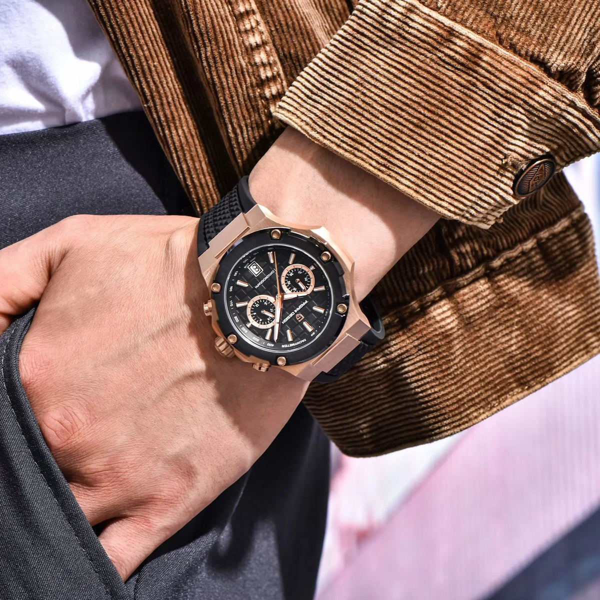 Orologio da uomo PAGANI DESIGN – Cronografo sportivo di lusso in oro rosa, dotato di un movimento al quarzo giapponese VK64 e di un cinturino in gomma fluorurata.