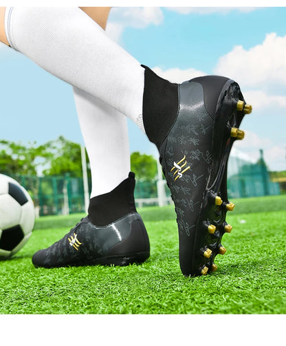 Nouvelles bottes de Football hommes chaussures de Football crampons chaussure de Football professionnelle hauts pointes antidérapantes pour grands garçons large baskets d'entraînement