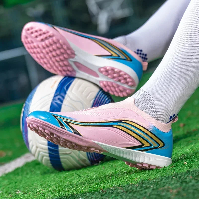 Nouvelles chaussures de football pour hommes, légères, antidérapantes, pour futsal, chaussures de football très vendues, baskets de match, crampons pour terrain intérieur et extérieur, haute qualité