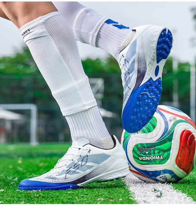 Nouvelles chaussures de football pour hommes, chaussures de sport antidérapantes pour terrain en gazon, baskets professionnelles, chaussures d'entraînement pour activités sportives en extérieur, chaussures de match, modè