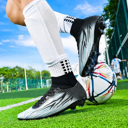 Nouvelles chaussures de football pour hommes, chaussures de football professionnelles ultralégères, chaussures d'entraînement sur gazon, baskets de match, sport de plein air, antidérapantes, unisexes