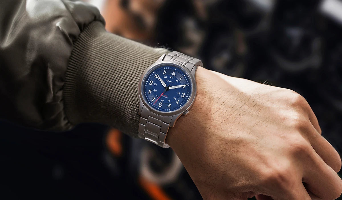 BERNY Titanium Watches for Men Classic Mens Field Watch Easy Read Outdoor Quartz Wristwatch Super Luminous Sapphire 5ATM