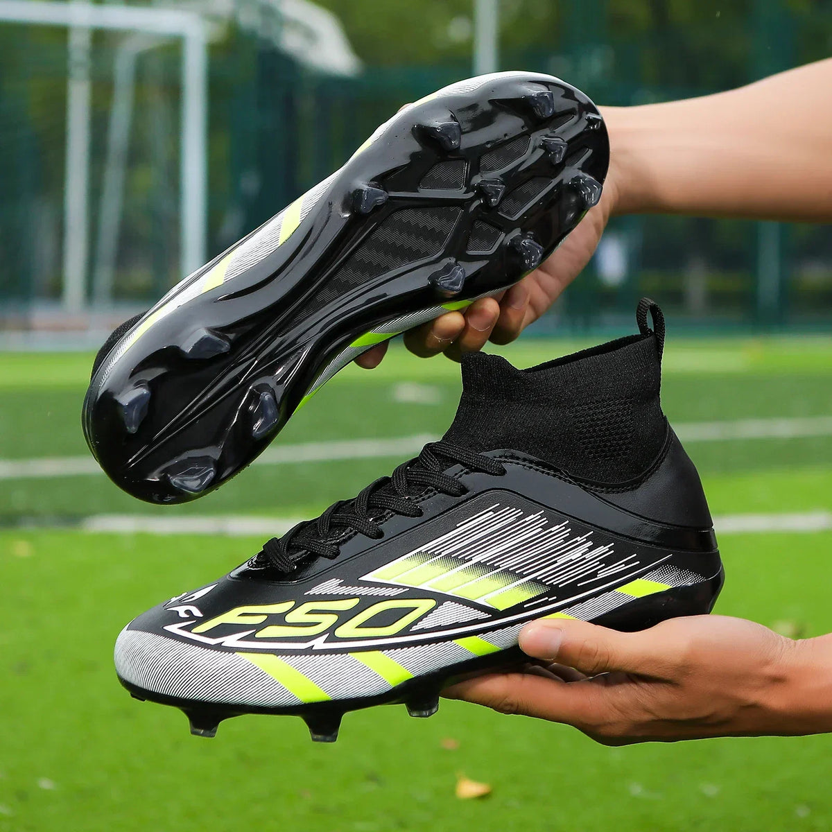 Nouvelles chaussures de football professionnelles pour hommes, chaussures de sport à cheville haute, chaussures de football TF/FG pour garçons, unisexes, antidérapantes, confortables