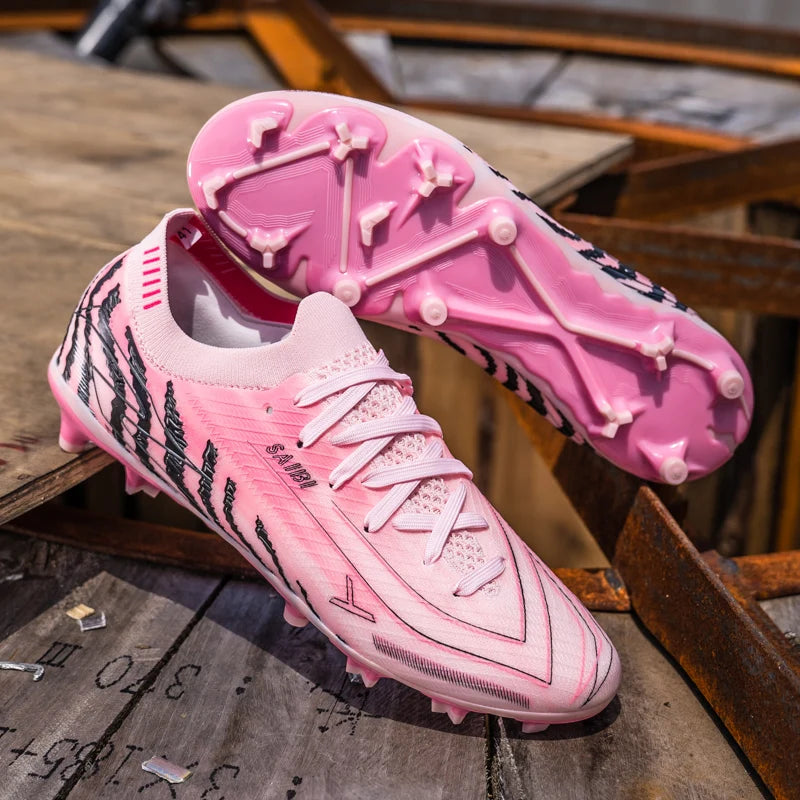 Chaussures de football AG FG pour hommes, semelles amortissantes en PU, crampons antidérapants pour adultes, pour entraînements de football de haute intensité sur pelouse extérieure.