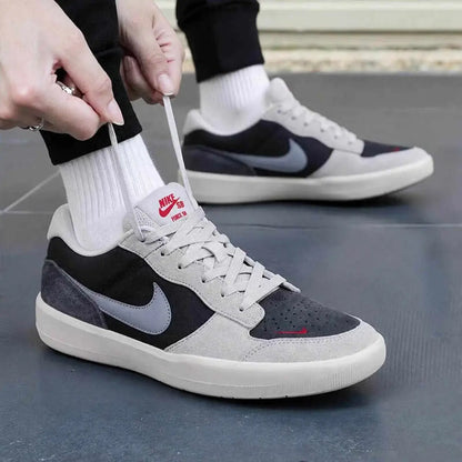 Nike DV5477-013, baskets de skate pour hommes, résistantes à l'usure, antidérapantes, chaussures de sport décontractées pour tous les jours.