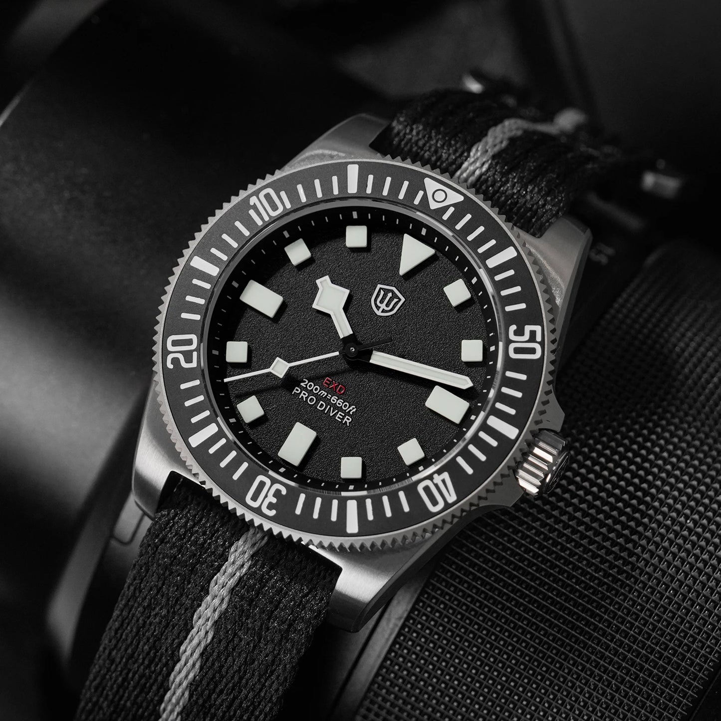 Watchdives EXD 40Mm Titanium Dive Watch Man VH31 Sweep Quartz Watches 200 Waterproof Ar Sapphire BGW9 Luminous 316L Wristwatch