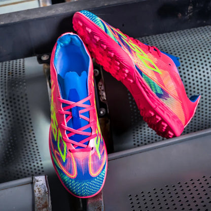 NOUVEAU Chaussures de football roses pour hommes, à enfiler, antidérapantes, crampons de football pour garçons, chaussures d'entraînement TF/FG, Chuteira Campo 35-45