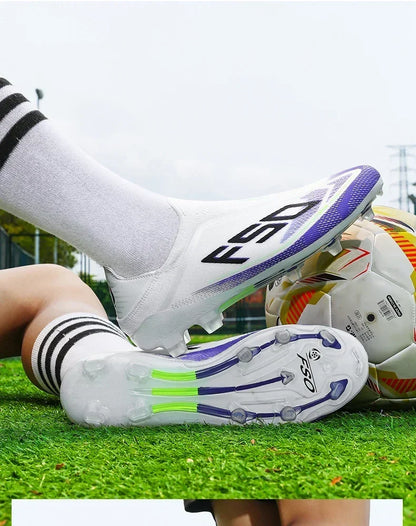 Nouvelles chaussures de football pour hommes, crampons de haute qualité, bottes de football pour terrain en herbe, idéales pour les matchs en extérieur, baskets légères mi-hautes, très vendues, antidérapantes, pour l'e