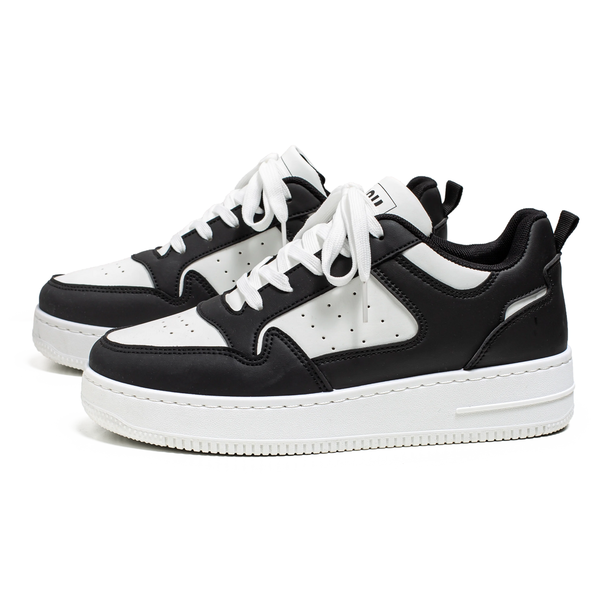 Chaussures pour hommes printemps-été, nouvelles baskets respirantes, chaussures blanches tendance et polyvalentes à semelle épaisse pour hommes, chaussures de sport et décontractées