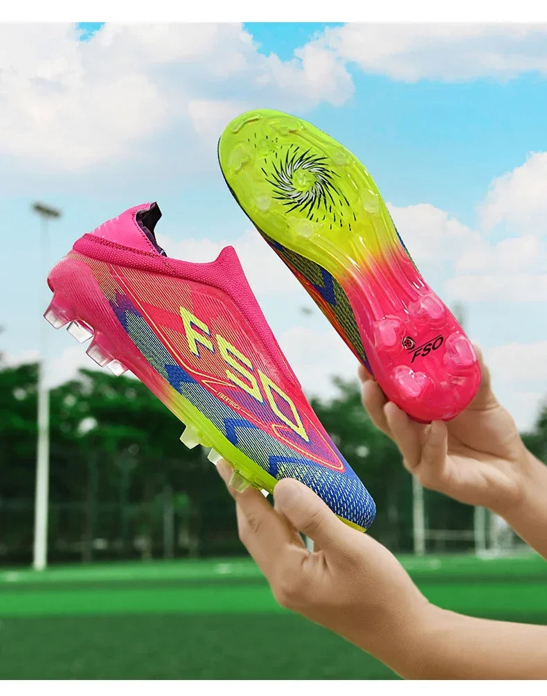 Nouvelles chaussures de football pour hommes, crampons pour terrain en herbe, de haute qualité, antidérapantes, légères, mi-hautes, pour les matchs en extérieur, chaussures de sport, très vendues pour l'entraînement.