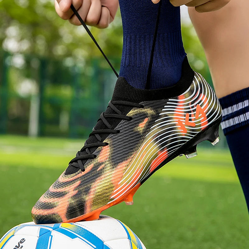 Nuove scarpe da calcio da uomo per partita outdoor, sneakers con tacchetti per erba, scarpe da football bestseller antiscivolo per ragazzi, alta qualità, alte e leggere