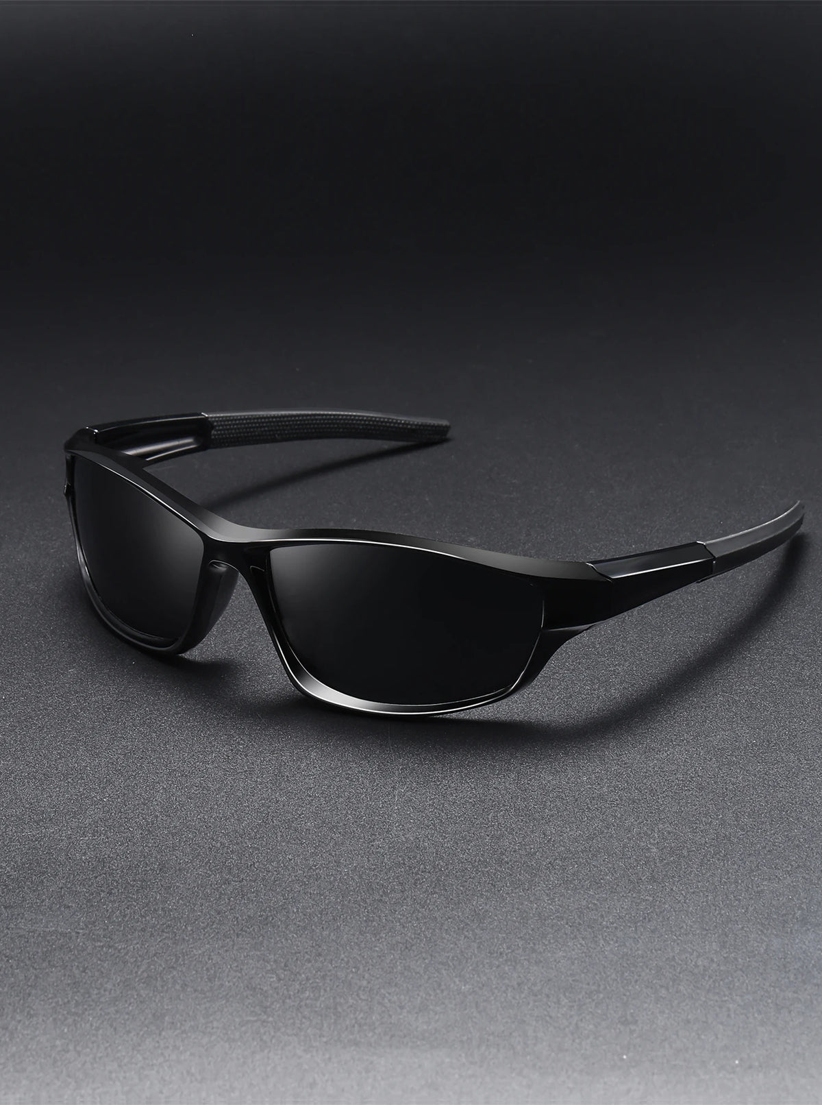 Classic retro fashion glasses, unisex, easy to carry, PC material, durable.